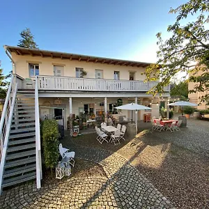https://adele-ferienwohnung-am-elberadweg.dresdenhotels.net